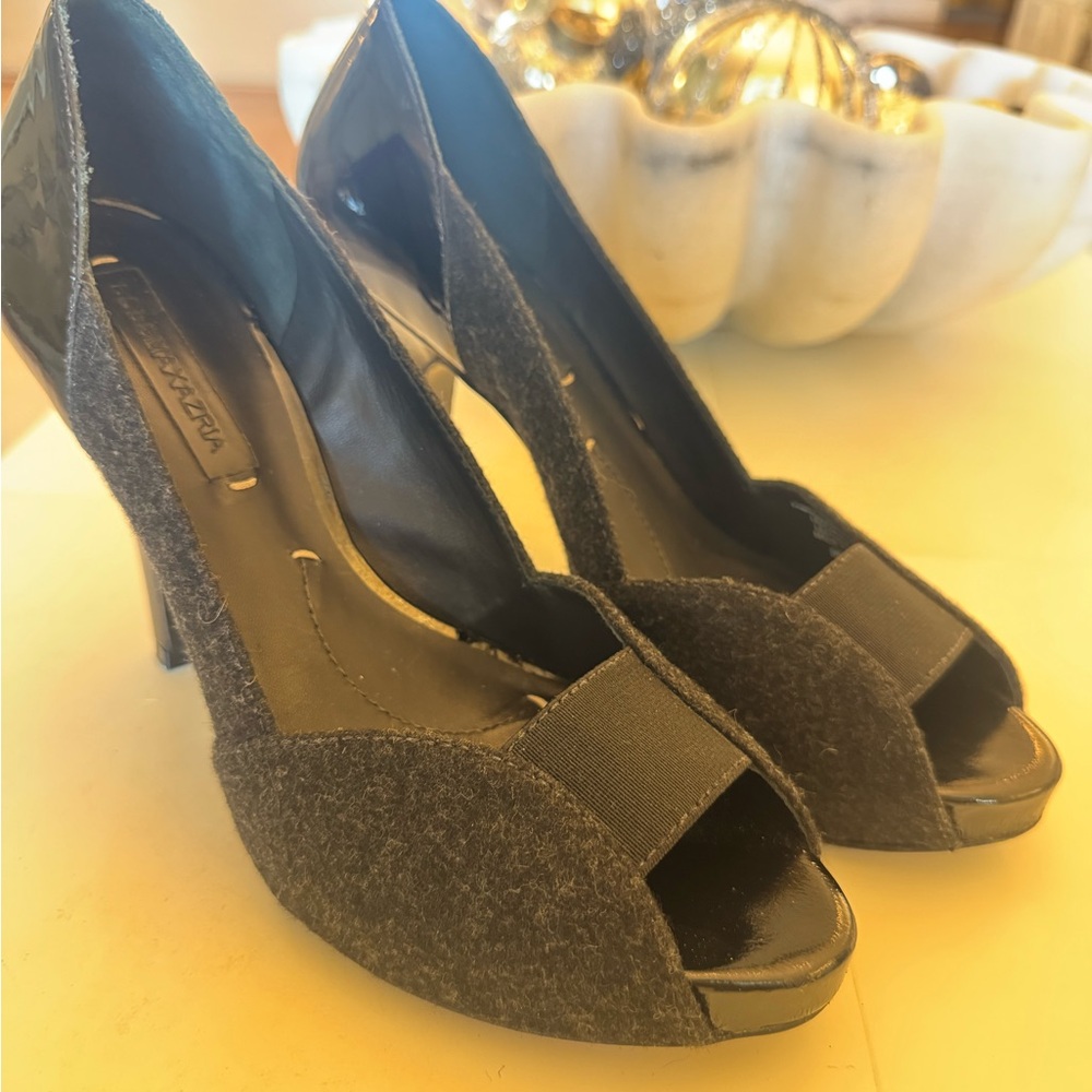 BCBG MAXAZRIA Elegant Black Peep-Toe Heels - Picture 8 of 13